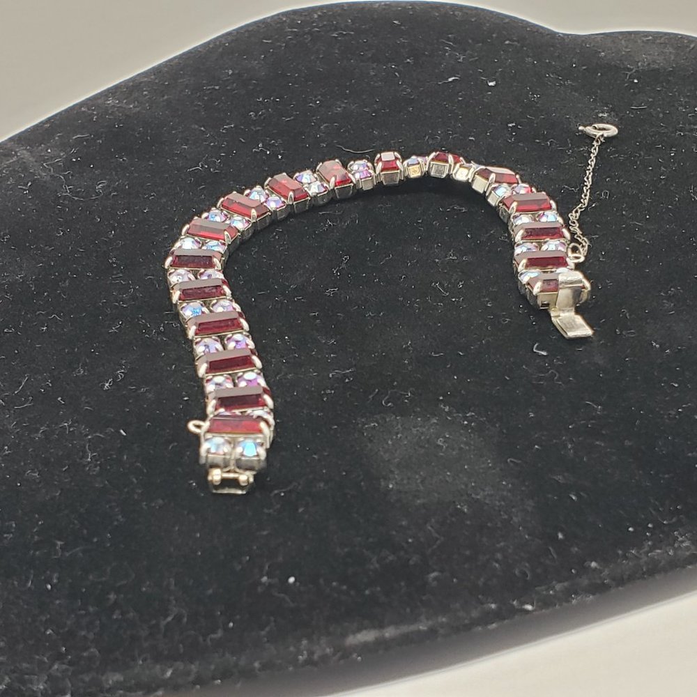 Signed Ruby Red Lucite & Austrian Crystal Bracelet - image 5